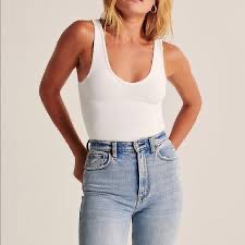 A&F mauve v-neck seamless bodysuit size small